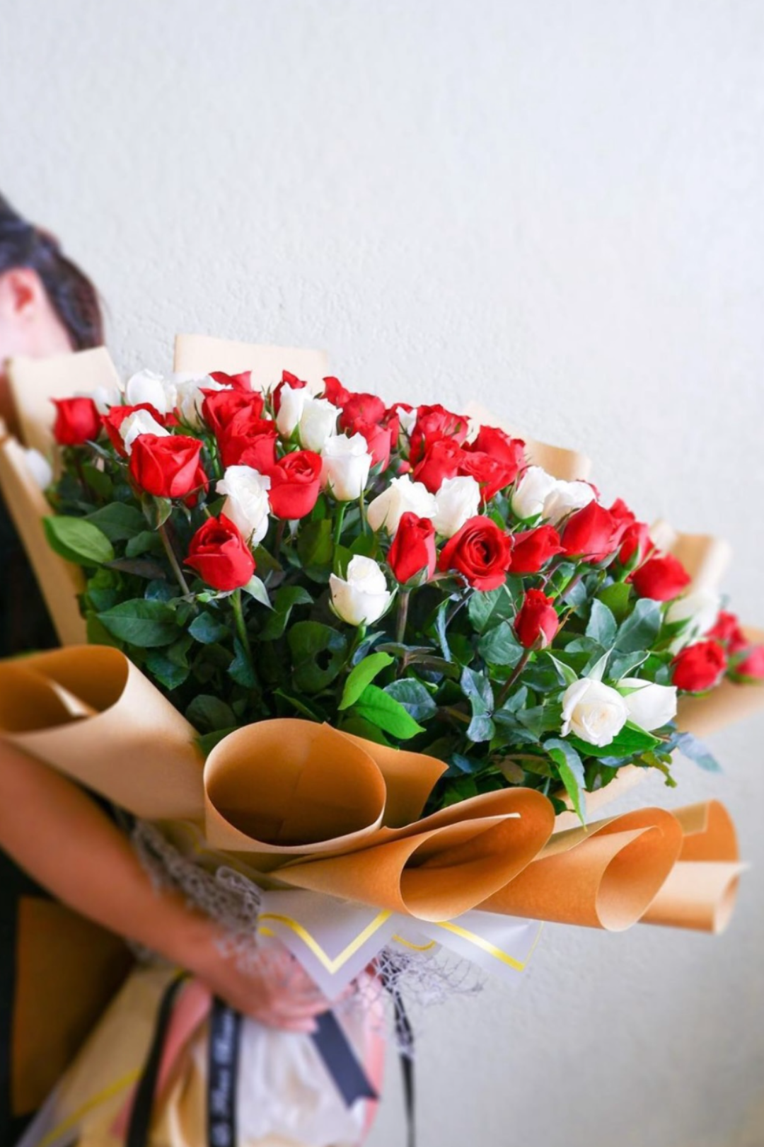 Le Fleur Boutique monique-100-rose-stem-giant-bouquet